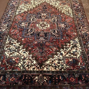 Persian Rug Heriz 7'3" x 9"7" - Rug District