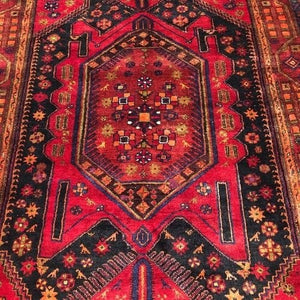 Persian Rug Nahavand 5'4" x 9'7" - Rug District