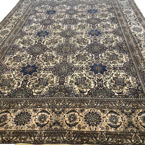 Persian Rug - Nain 10'1" x 13'5" - Rug District