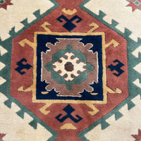 Turkish Rug - Konya 5'2" x 7'1" - Medallion
